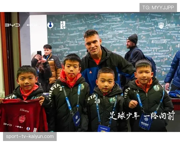 曼城与当地大学合作，推出足球数据分析与运动科学联合学位课程